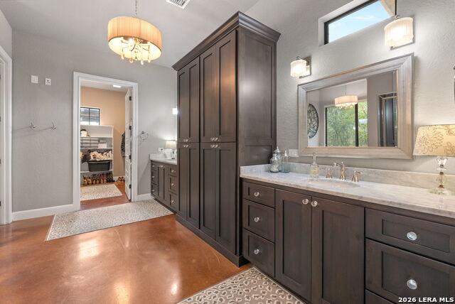 Image 29 of 48 For 17203 Clovis