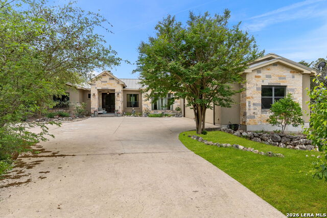 Image 3 of 48 For 17203 Clovis