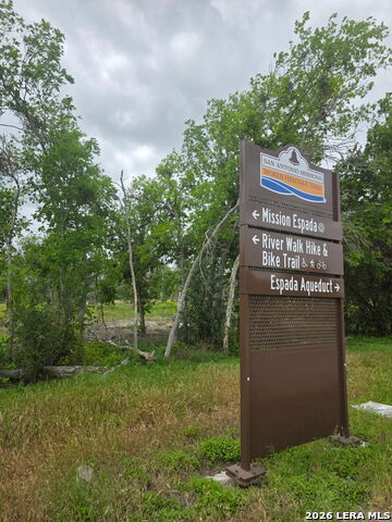 Image 4 of 30 For 2324 Chavaneaux E