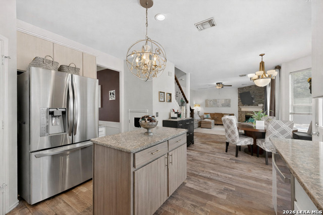 Image 15 of 39 For 6302 Jade Gln