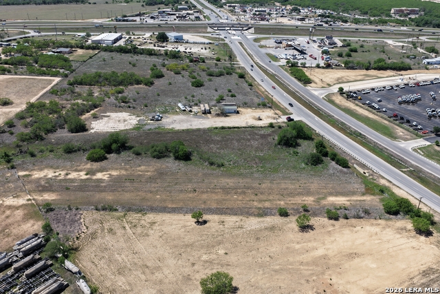 Image 6 of 13 For 4390 Loop 1604 E S