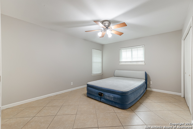 Image 14 of 33 For 555 Patricia