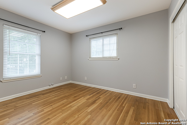 Image 25 of 33 For 555 Patricia