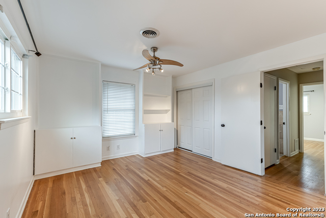 Image 27 of 33 For 555 Patricia