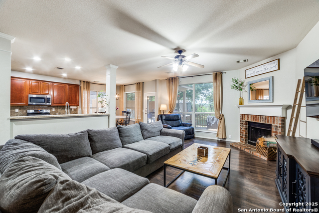 Image 15 of 29 For 10106 Ramblin River Rd