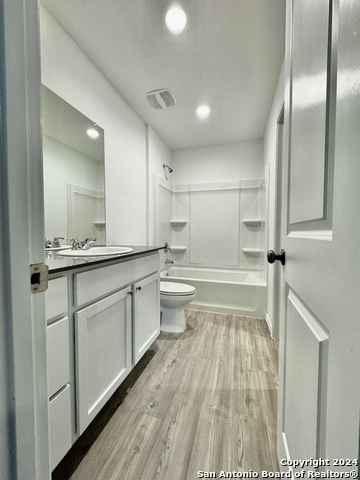 Image 18 of 21 For 9208 James Bowie