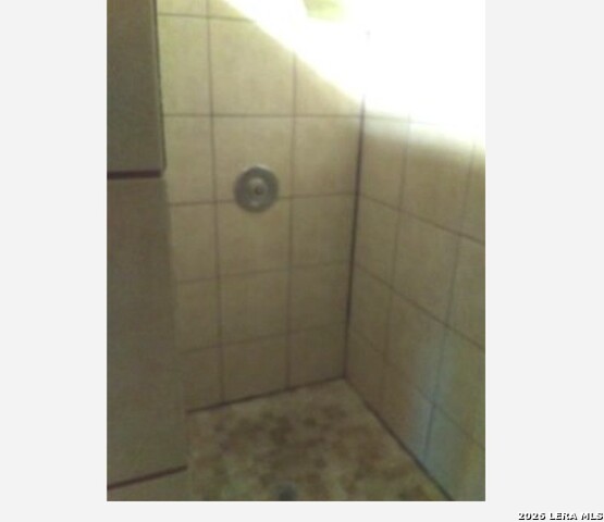 Image 10 of 10 For 600 Monticello Ct  2