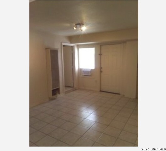 Image 7 of 10 For 600 Monticello Ct  2