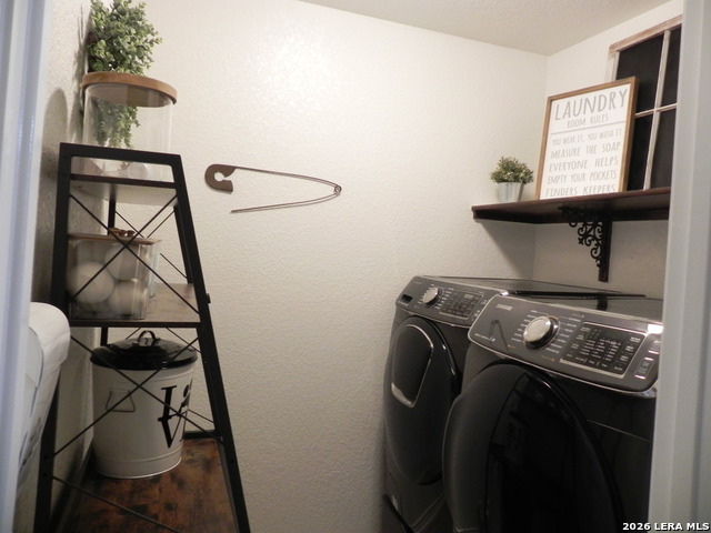 Image 19 of 24 For 10211 Fossil Vly