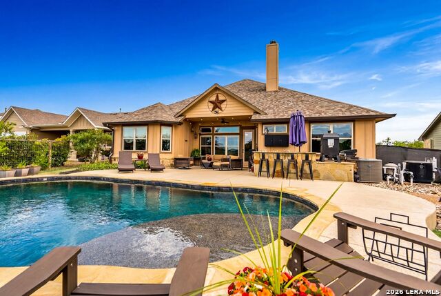 Image 2 of 52 For 11816 Field Bend