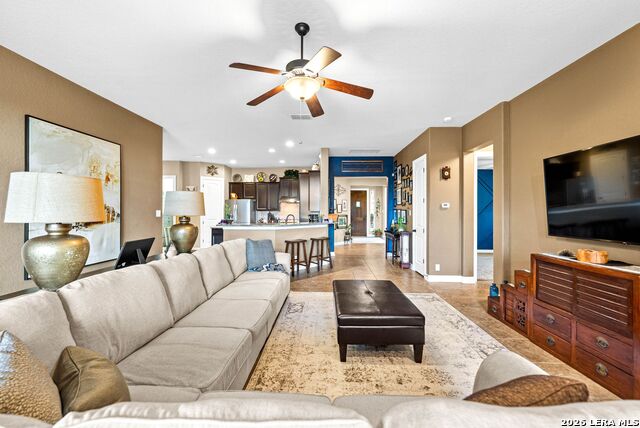 Image 27 of 52 For 11816 Field Bend