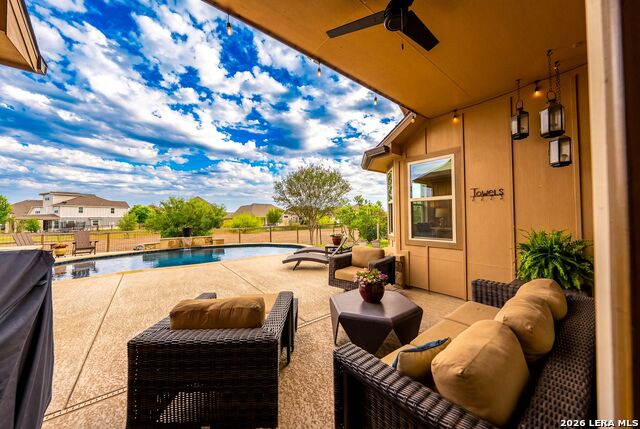 Image 37 of 52 For 11816 Field Bend