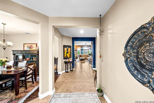 Image 4 of 52 For 11816 Field Bend