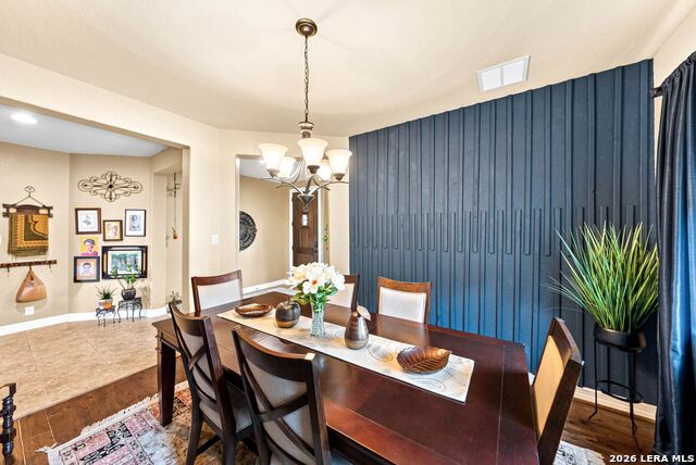 Image 8 of 52 For 11816 Field Bend