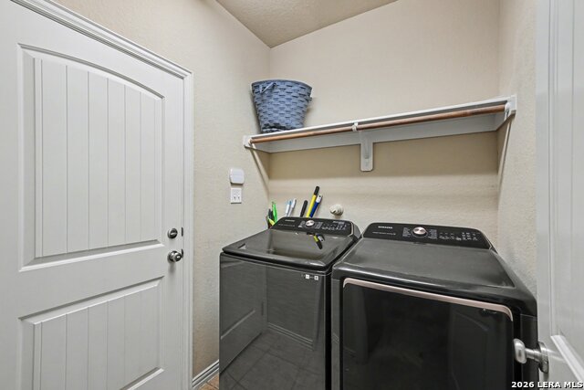 Image 16 of 37 For 27206 Smokey Chase