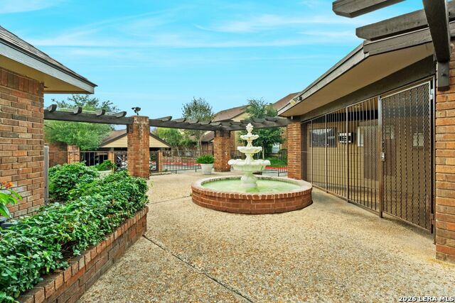 Image 18 of 20 For 3605 Hidden Dr.  4f