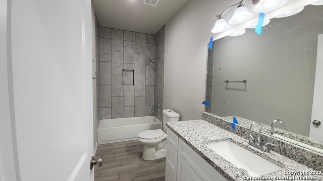 Image 16 of 20 For 748 Crestview