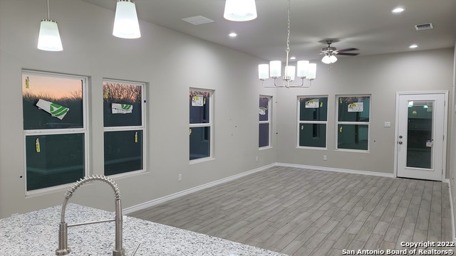 Image 4 of 20 For 748 Crestview