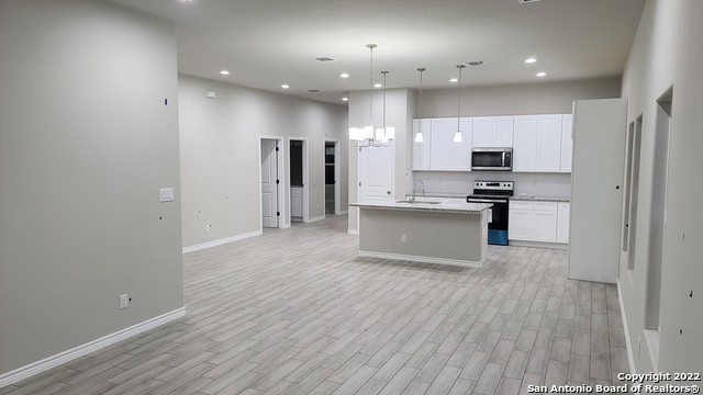 Image 6 of 20 For 748 Crestview