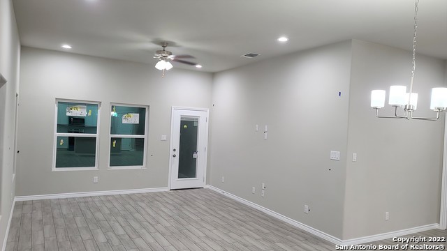 Image 9 of 20 For 748 Crestview