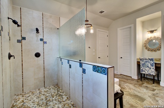 Image 25 of 43 For 242 James  