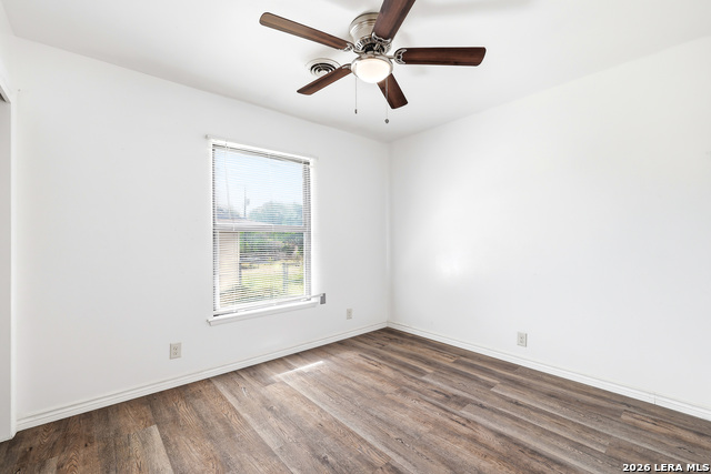 Image 19 of 25 For 3602 Van Dyke Drive