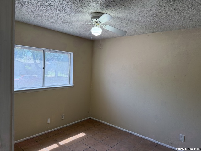 Image 10 of 16 For 9130 Kings Hbr