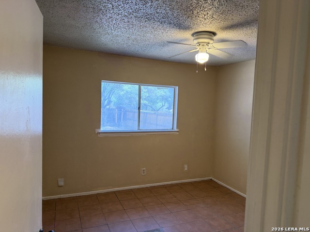 Image 13 of 16 For 9130 Kings Hbr