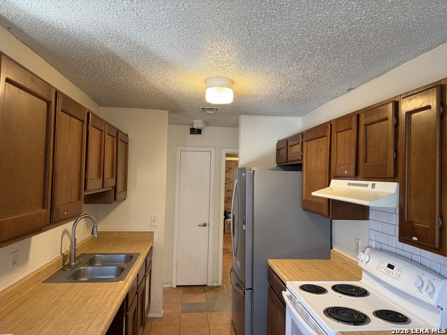 Image 2 of 16 For 9130 Kings Hbr