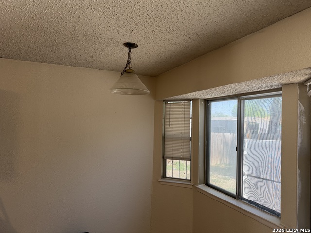 Image 5 of 16 For 9130 Kings Hbr