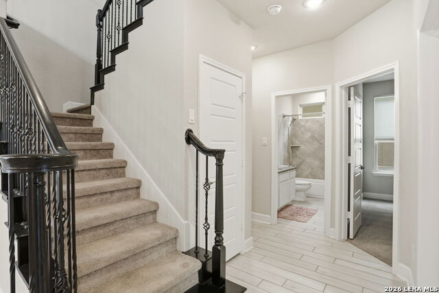 Image 8 of 50 For 8514 Glass Gem Dr