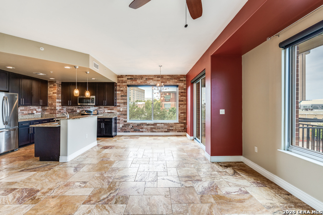 Details for 215 Center N 307, San Antonio, TX 78202