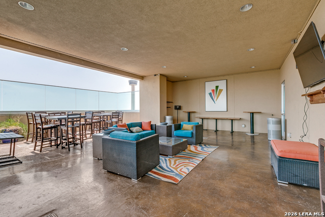 Image 38 of 40 For 215 Center N 307