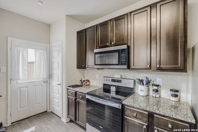 Image 10 of 30 For 10542 Green Lake Dr