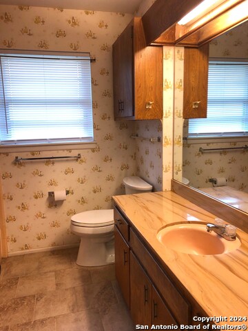 Image 11 of 15 For 136 Valley Oak Dr