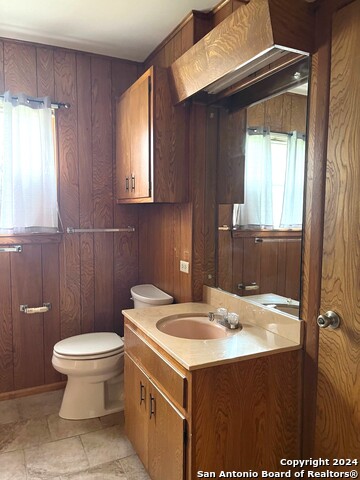 Image 4 of 15 For 136 Valley Oak Dr