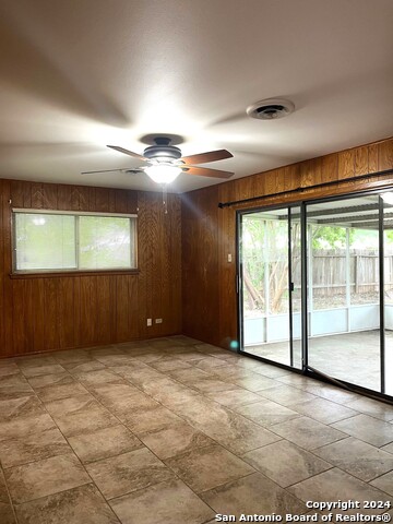 Image 5 of 15 For 136 Valley Oak Dr