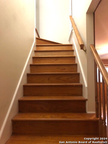 Image 8 of 15 For 136 Valley Oak Dr