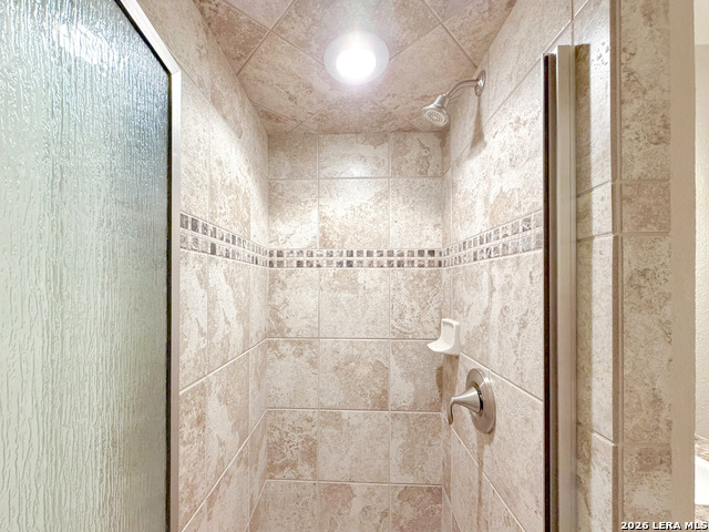 Image 38 of 48 For 1210 Skyline