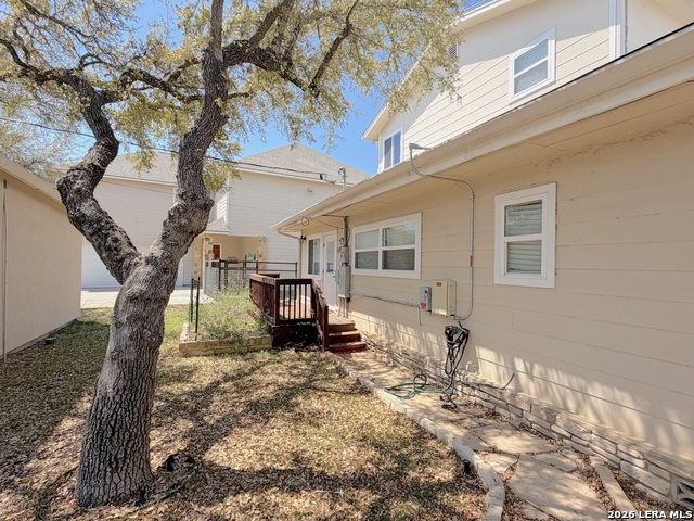 Image 41 of 48 For 1210 Skyline