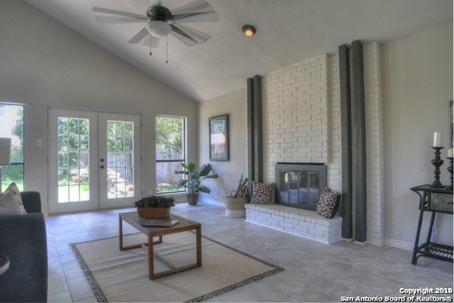 Image 2 of 18 For 4411 Western Pine Woods