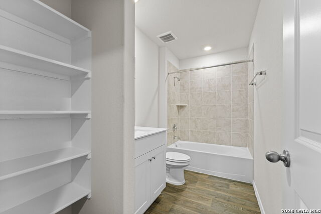 Image 26 of 35 For 3215 Davis Trace