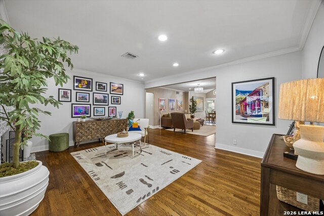 Image 9 of 34 For 1016 Wiltshire Ave