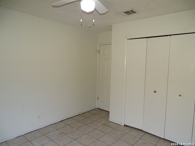 Image 16 of 21 For 5215 Meadow Rise St