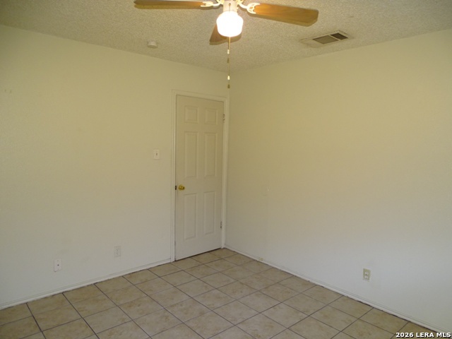 Image 20 of 21 For 5215 Meadow Rise St