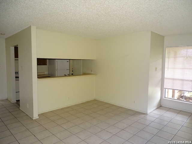 Image 3 of 21 For 5215 Meadow Rise St