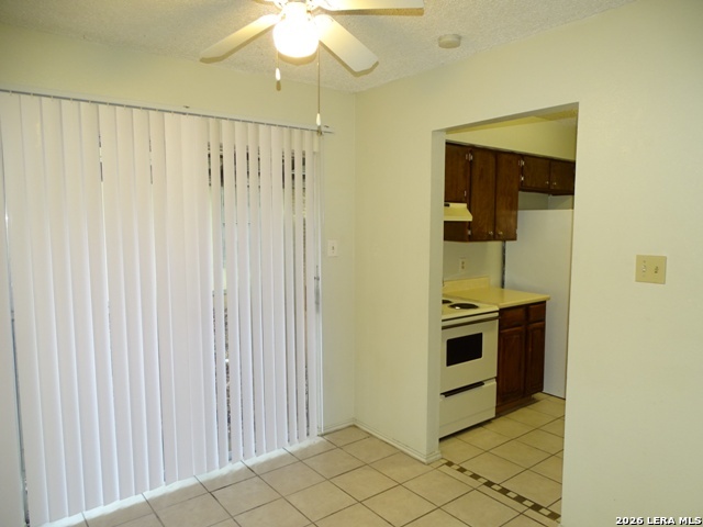 Image 7 of 21 For 5215 Meadow Rise St