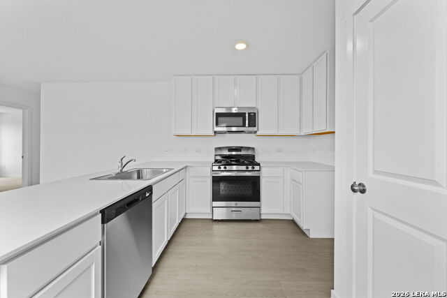 Image 12 of 24 For 12827 Kathleen St