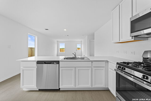 Image 13 of 24 For 12827 Kathleen St