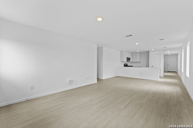 Image 18 of 24 For 12827 Kathleen St